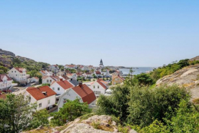 Family home near the ocean, with large patio & BBQ Skärhamn